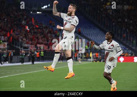 Roma, Lazio, ITALIA. 2 maggio 2024. 02/05/2024 Roma, Stadio Olimpico, partita di calcio valida per la semifinale dell'Europa League 2023/24 tra AS Roma e Bayer Leverkusen. Nella foto: Robert Andrich (Bayer 04 Leverkusen) obiettivo (Credit Image: © Fabio Sasso/ZUMA Press Wire) SOLO USO EDITORIALE! Non per USO commerciale! Foto Stock