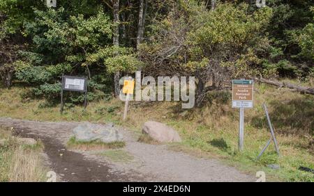 Acadia National Park e cartelli segnaletici su Bar Island, Bar Harbor, Mount dessert Island, Maine, Stati Uniti Foto Stock