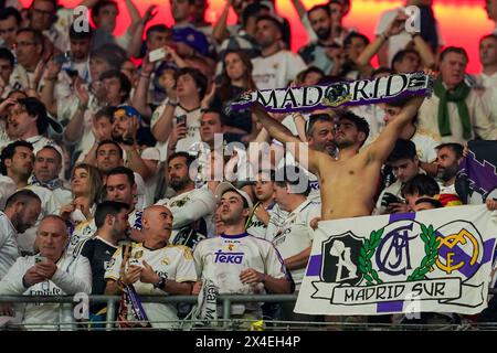 30 aprile 2024: Allianz Arena, Monaco di Baviera, Germania: Tifosi del Real Madrid durante la semifinale di UEFA Champions League tra FC Bayern Monaco e Real Madrid all'Allianz Arena di Monaco, Germania. Foto Stock