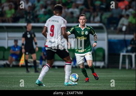 SÃO PAOLO, SP - 02.05.2024: PALMEIRAS X BOTAFOGO SP - Anibal Moreno durante la partita tra Palmeiras e Botafogo-SP, valida per la prima tappa della terza fase della Coppa del Brasile 2024, tenutasi presso lo stadio Allianz Parque (Arena Palmeiras), zona ovest della città di São Paolo, giovedì 2 maggio 2024. (Foto: Anderson Lira/Fotoarena) Foto Stock