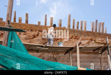 Tradizionale fabbrica di dhow, sur, Ash Sharqiyah, Oman Foto Stock