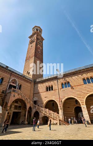 Verona Veneto Italia. Torre dei Lamberti Foto Stock