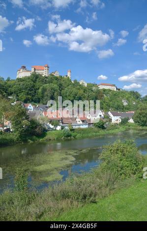 Harburg sul fiume Wörnitz, strada romantica, Svevia, Baviera, Germania Foto Stock