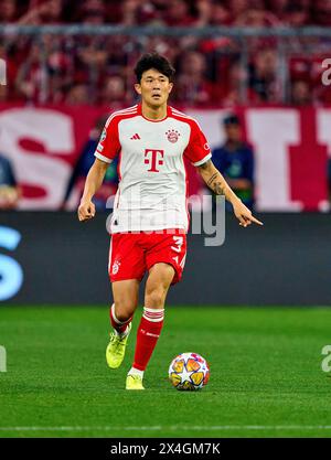 MinJae Kim, min-Jae Kim , FCB 3 nella semifinale FC BAYERN MUENCHEN - REAL MADRID 2-2 della UEFA Champions League nella stagione 2023/2024 a Monaco, 30 aprile 2024. Halbfinale, FCB, München © Peter Schatz / Alamy Live News Foto Stock