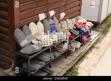 Prodotti a maglia fatti a mano, Zlatibor - Serbia Foto Stock