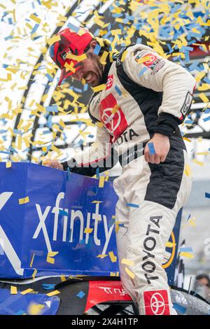 Ryan Truex celebra la sua vittoria per il BetRiver 200 a dover, DE, USA. (Immagine di credito: © Logan T Arce Action Sports Photography, Inc/Cal Sport Media) Foto Stock