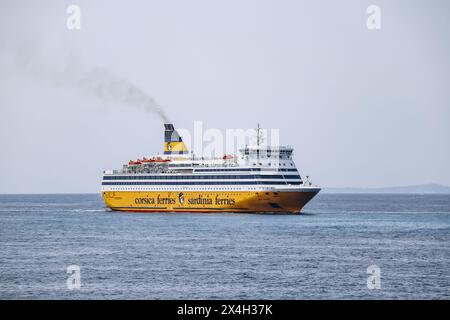 Nizza, Francia - 26 agosto 2023: Traghetto che va da Nizza alla Corsica e alla Sardegna Foto Stock