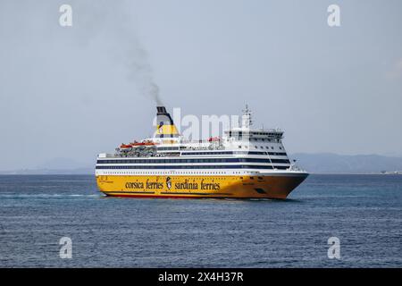 Nizza, Francia - 26 agosto 2023: Traghetto che va da Nizza alla Corsica e alla Sardegna Foto Stock