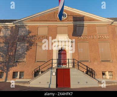 Amsterdam, Paesi Bassi - 14 maggio 2018: Ingresso all'Hermitage Museum Hart Building in Amstel Street Sunny Spring Day. Foto Stock