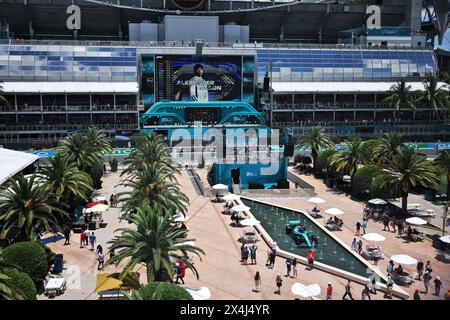 Miami, Stati Uniti. 3 maggio 2024. Atmosfera del circuito. Formula 1 World Championship, Rd 6, Miami Grand Prix, venerdì 3 maggio 2024. Autodromo internazionale di Miami, Miami, Florida, Stati Uniti. Crediti: James Moy/Alamy Live News Foto Stock