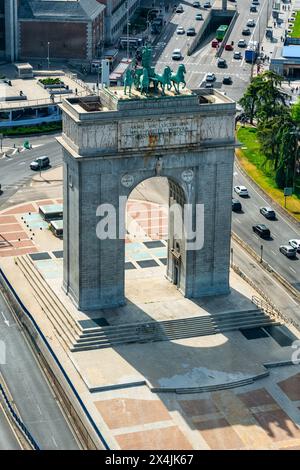 Arco monumentale della Moncloa, ingresso nord della città di Madrid, Spagna. Foto Stock