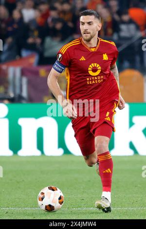 Roma, Italia, 2 maggio 2024. Lorenzo Pellegrini, dell'AS Roma, in azione durante la semifinale di UEFA Europa League partita di calcio di andata tra Roma e Bayer Leverkusen allo Stadio Olimpico. Foto Stock