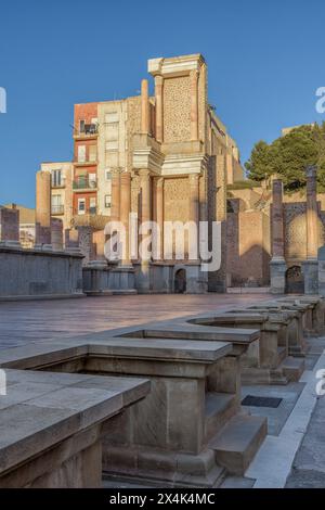 Rovine in restauro del teatro romano del i secolo a.C., scoperta archeologica nella città di Cartagena, regione di Murcia, Spagna. Foto Stock