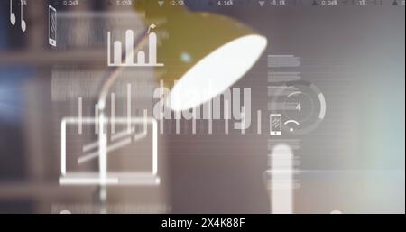 Immagine composita digitale di icone digitali ed elaborazione dati rispetto alla lampada sulla scrivania dell'ufficio Foto Stock