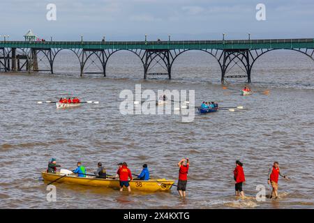 Clevedon Coastal, squadra di canottaggio che cambia squadra Foto Stock