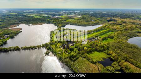 Luftbild, Schloss Krickenbeck an den Krickenbecker seen, Naturschutzgebiet umgeben von seen und Waldgebiet, Leuth, Nettetal, Niederrhein, Nordrhein-Westfalen, Deutschland ACHTUNGxMINDESTHONORARx60xEURO *** Vista aerea, Castello di Krickenbeck presso i laghi di Krickenbeck, riserva naturale circondata da laghi e foreste, Leuth, Nettetal, basso Reno, Renania settentrionale-Vestfalia, Germania ATTENTIONxMINDESTHONORARx60xEURO Foto Stock