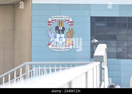 Vista generale fuori dallo stadio durante la partita del Campionato Sky Bet tra Coventry City e Queens Park Rangers alla Coventry Building Society Arena, Coventry, sabato 4 maggio 2024. (Foto: Kevin Hodgson | mi News) crediti: MI News & Sport /Alamy Live News Foto Stock