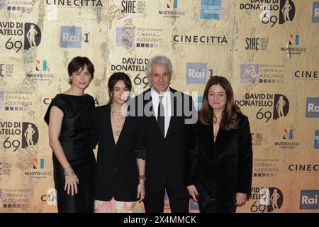 3 maggio 2024, Roma, RM, Italia: Protagonisti del Red carpet della cerimonia di premiazione del David di Donatello 2024 a Roma, Italia, presso gli studi CinecittÃ. (Credit Image: © Gennaro Leonardi/Pacific Press via ZUMA Press Wire) SOLO PER USO EDITORIALE! Non per USO commerciale! Foto Stock