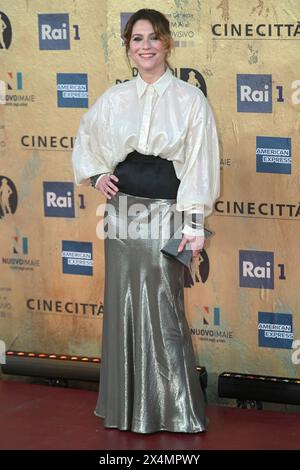 Isabella Ragonese partecipa al photocall del 69° premio cinematografico italiano "David di Donatello" presso gli studi Cinecitta di Roma (Italia), 3 maggio 2024. Foto Stock