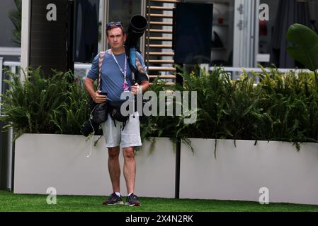 Miami, Stati Uniti. 4 maggio 2024. Jamey Price (USA) fotografo. Formula 1 World Championship, Rd 6, Miami Grand Prix, sabato 4 maggio 2024. Autodromo internazionale di Miami, Miami, Florida, Stati Uniti. Crediti: James Moy/Alamy Live News Foto Stock