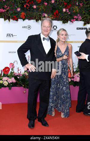 Tom Gerhardt bei der Ankunft zu der Verleihung des Deutscher Filmpreis / Berlin / 03.05.2024 **** Tom Gerhardt arriva al German Film Award Berlin 03 05 2024 Foto Stock