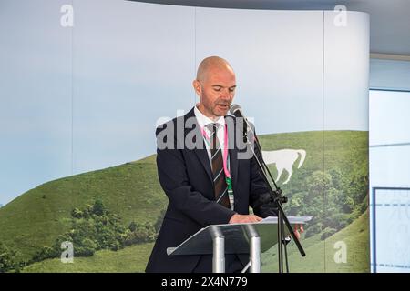 TROWBRIDGE, WILTSHIRE - 4 MAGGIO 2024 Wiltshire Police and Crime Commissioner il conteggio delle elezioni e la dichiarazione dei risultati ebbero luogo a County Hall, a Trowbridge, Wiltshire, Inghilterra, il 4 maggio 2024. 4 candidati in corsa - Stanka Adamcova (partito laburista e cooperativo), Alan Hagger (Liberal Democratici), Mike Rees (indipendente), Philip Wilkinson (Partito Conservatore e Unionista). Philip Wilkinson (Partito Conservatore e Unionista) fu rieletto Commissario della polizia e del crimine per il Wiltshire. Accreditamento John Rose/Alamy Live News Foto Stock