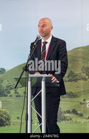 TROWBRIDGE, WILTSHIRE - 4 MAGGIO 2024 Wiltshire Police and Crime Commissioner il conteggio delle elezioni e la dichiarazione dei risultati ebbero luogo a County Hall, a Trowbridge, Wiltshire, Inghilterra, il 4 maggio 2024. 4 candidati in corsa - Stanka Adamcova (partito laburista e cooperativo), Alan Hagger (Liberal Democratici), Mike Rees (indipendente), Philip Wilkinson (Partito Conservatore e Unionista). Philip Wilkinson (Partito Conservatore e Unionista) fu rieletto Commissario della polizia e del crimine per il Wiltshire. Accreditamento John Rose/Alamy Live News Foto Stock