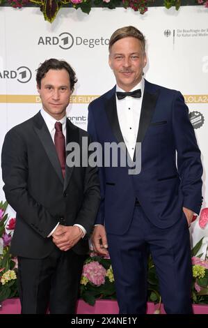 Ludwig Trepte und Tom Wlaschiha bei der 74. Verleihung des Deutschen Filmpreises 2024 im Theater am Potsdamer Platz. Berlino, 03.05.2024 *** Ludwig Trepte e Tom Wlaschiha alla 74a cerimonia dei German Film Awards 2024 al Theater am Potsdamer Platz di Berlino, 03 05 2024 foto:XF.xKernx/xFuturexImagex filmpreis2024 4545 Foto Stock