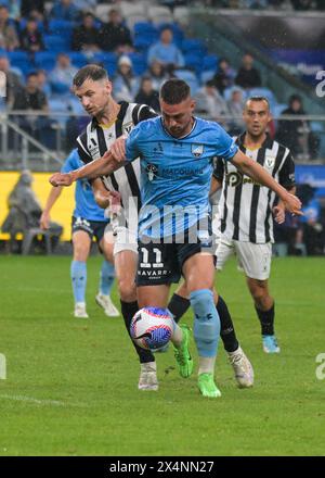 Sydney, Australia. 4 maggio 2024. Robert Mak della squadra del Sydney FC è visto in azione durante la partita di Elimination Finals di Isuzu UTE A-League 2023-24 tra Sydney FC e MacArthur FC tenutasi all'Allianz Stadium. Punteggio finale Sydney FC 4 : 0 MacArthur FC. Credito: SOPA Images Limited/Alamy Live News Foto Stock