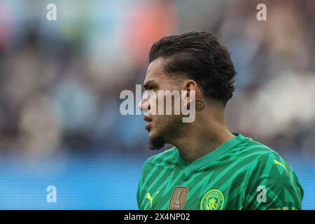 Manchester, Regno Unito. 4 maggio 2024. Ederson of Manchester City durante la partita di Premier League Manchester City vs Wolverhampton Wanderers all'Etihad Stadium, Manchester, Regno Unito, 4 maggio 2024 (foto di Mark Cosgrove/News Images) a Manchester, Regno Unito il 5/4/2024. (Foto di Mark Cosgrove/News Images/Sipa USA) credito: SIPA USA/Alamy Live News Foto Stock