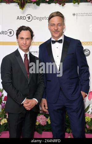 Ludwig Trepte und Tom Wlaschiha bei der 74. Verleihung des Deutschen Filmpreises 2024 im Theater am Potsdamer Platz. Berlino, 03.05.2024 Foto Stock