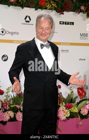 Tom Gerhardt bei der 74. Verleihung des Deutschen Filmpreises 2024 im Theater am Potsdamer Platz. Berlino, 03.05.2024 Foto Stock