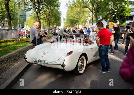 2024-05-04,Die Classic Days Berlin bieten mit der Präsentation von rund 2000 historischen Fahrzeugen die Gelegenheit, einige Klassiker der Automobilgeschichte zu sehen. Kurfürstendamm *** 2024 05 04,i Classic Days Berlin offrono l'opportunità di vedere alcuni classici della storia automobilistica con la presentazione di circa 2000 veicoli storici Kurfürstendamm Foto Stock