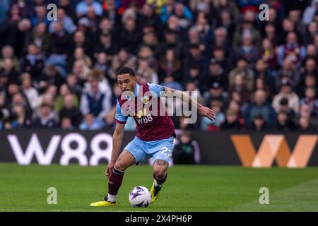 Burnley, Regno Unito. 4 maggio 2024. Burnley, Inghilterra, 4 maggio 2024: Vitinho di Burnley durante la partita di calcio di Premier League Burnley contro Newcastle United al Turf Moor di Burnley, Inghilterra (Richard Callis/SPP) credito: SPP Sport Press Photo. /Alamy Live News Foto Stock