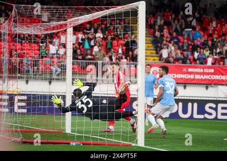 Monza, Italie. 4 maggio 2024. Milan Djuric (AC Monza) segna un gol durante la partita di serie A di campionato italiano tra AC Monza e SS Lazio il 4 maggio 2024 allo stadio U-Power di Monza, Italia - Photo Morgese-Rossini/DPPI Credit: DPPI Media/Alamy Live News Foto Stock