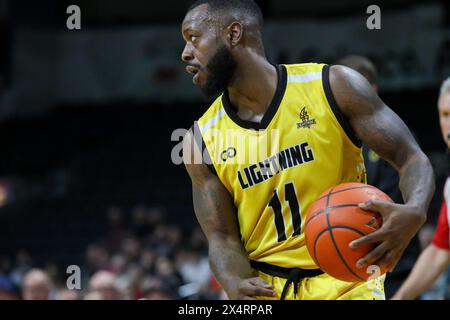 Londra, Canada. 4 maggio 2024. I London Lightning sconfissero i Sudbury 5 106-101 in gara 1 dei playoff di semifinale della BSL. Chris Jones (11) di The London Lightning. Crediti: Luke Durda/Alamy Live News Foto Stock