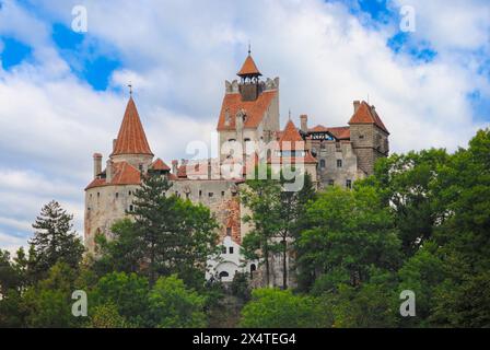 Castello di Bran vicino a Brasov, conosciuto come Castello di Dracula in Transilvania, Romania Foto Stock