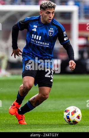 4 maggio 2024 Santa Clara, CA USA, il centrocampista dei San Jose Herman Lopez (23) calcia la palla durante la partita della MLS tra il Los Angeles Football Club e i San Jose Earthquakes. San Jose ha battuto il LAFC 3-1 al Levi's Stadium di San Clara, California. Thurman James/CSM Foto Stock