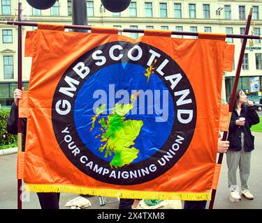 Glasgow, Scozia, Regno Unito. 5 maggio 2024: STUC May Day March a partire dalle camere della città e da george Square con marce simili che si svolgono ad Edimburgo e Aberdeen . Credit Gerard Ferry/Alamy Live News Foto Stock