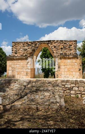 Rovine maya, Arco settentrionale, Oxkintok zona archeologica, 300 -1,050 annuncio, Yucatan, Messico Foto Stock