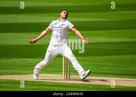 LONDRA, REGNO UNITO. 5 maggio, 24. Ben Mike del Leicestershire in azione durante il giorno 2 del Vitality County Championship Middlesex contro Leicestershire al Lord's Cricket Ground domenica 5 maggio 2024 a LONDRA, INGHILTERRA. Crediti: Taka Wu/Alamy Live News Foto Stock