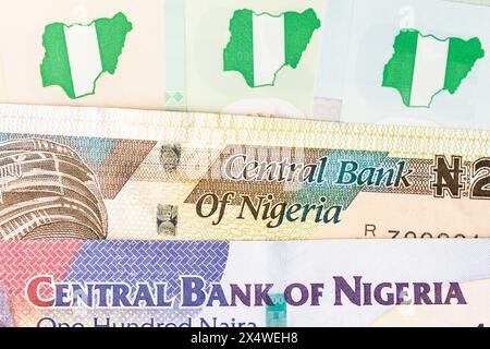 Il simbolo del denaro nigeriano Naira. Banconote nigeriane Foto Stock