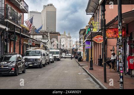 Immagine di una mattinata tranquilla in Bourbon Street Foto Stock