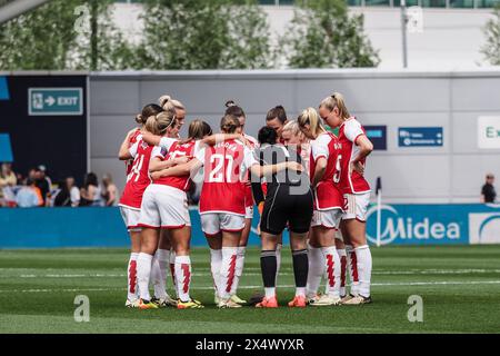 Manchester, Regno Unito. 5 maggio 2024. Manchester, Inghilterra, 5 maggio 2024: L'Arsenal team si è riunito durante la partita Barclays fa Womens Super League tra Manchester City e Arsenal al al Joie Stadium di Manchester, Inghilterra (Natalie Mincher/SPP) crediti: SPP Sport Press Photo. /Alamy Live News Foto Stock