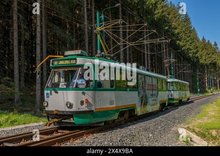 Nuova pista del tram dopo una grande ricostruzione tra Liberec e Jablonec CZ 05 02 2024 Foto Stock