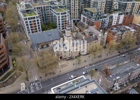 Veduta aerea del Municipio Vecchio, Ealing, Londra, Regno Unito. Foto Stock