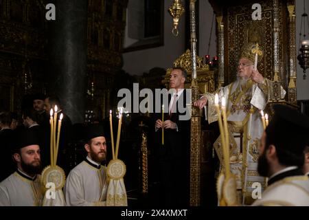 Instabul, Turchia. 5 maggio 2024. Il Patriarca ecumenico Bartolomeo i (R) visto su un trono durante la celebrazione della messa di Pasqua. Il Patriarca ecumenico Bartolomeo i ha celebrato la messa pasquale ortodossa nella Cattedrale di San Giorgio, a Fener, Istanbul. I credenti di Grecia, Ucraina, Georgia, Serbia e altri paesi si sono Uniti alla cerimonia. (Foto di Valeria Ferraro/SOPA Images/Sipa USA) credito: SIPA USA/Alamy Live News Foto Stock