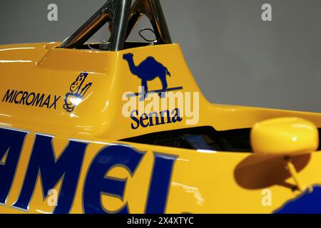 Lotus Honda 99T4 Camel di Ayrton Senna, 1987, è stata esposta durante la mostra "Senna Forever" del 5 maggio 2024 al Museo Nazionale dell'Automobile di Torino, i Foto Stock