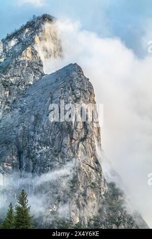 TRE FRATELLI CHAPEL MEADOW YOSEMITE NATIONAL PARK CALIFORNIA USA Foto Stock