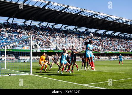 5 maggio 2024 San Jose, CA USA, l'attaccante dei Chicago Red Stars Jameese Joseph (8) fa un colpo in testa durante la partita della NWSL tra Chicago Red Star e Bay FC. Chicago ha battuto il Bay FC 2-1 al Pay Pal Park San Jose California. Thurman James/CSM Foto Stock